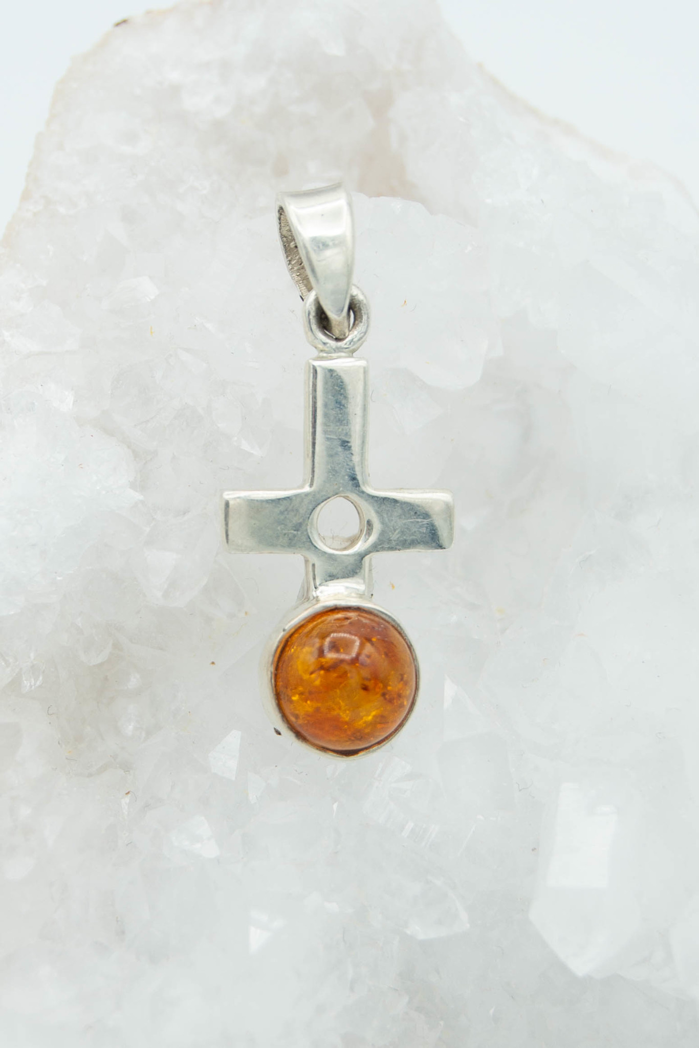 Amber Pendant - Croix