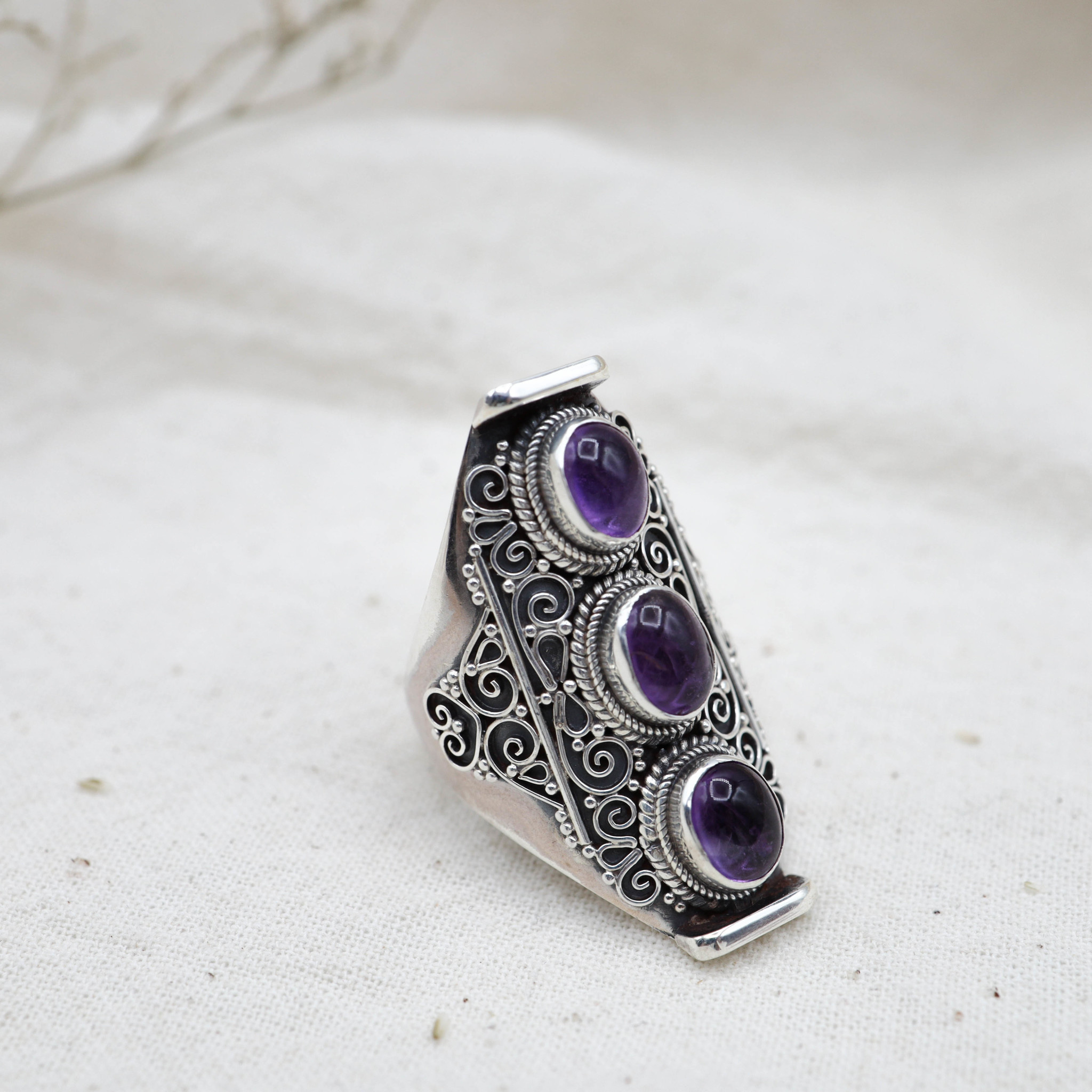 Amethyst ring - Trio