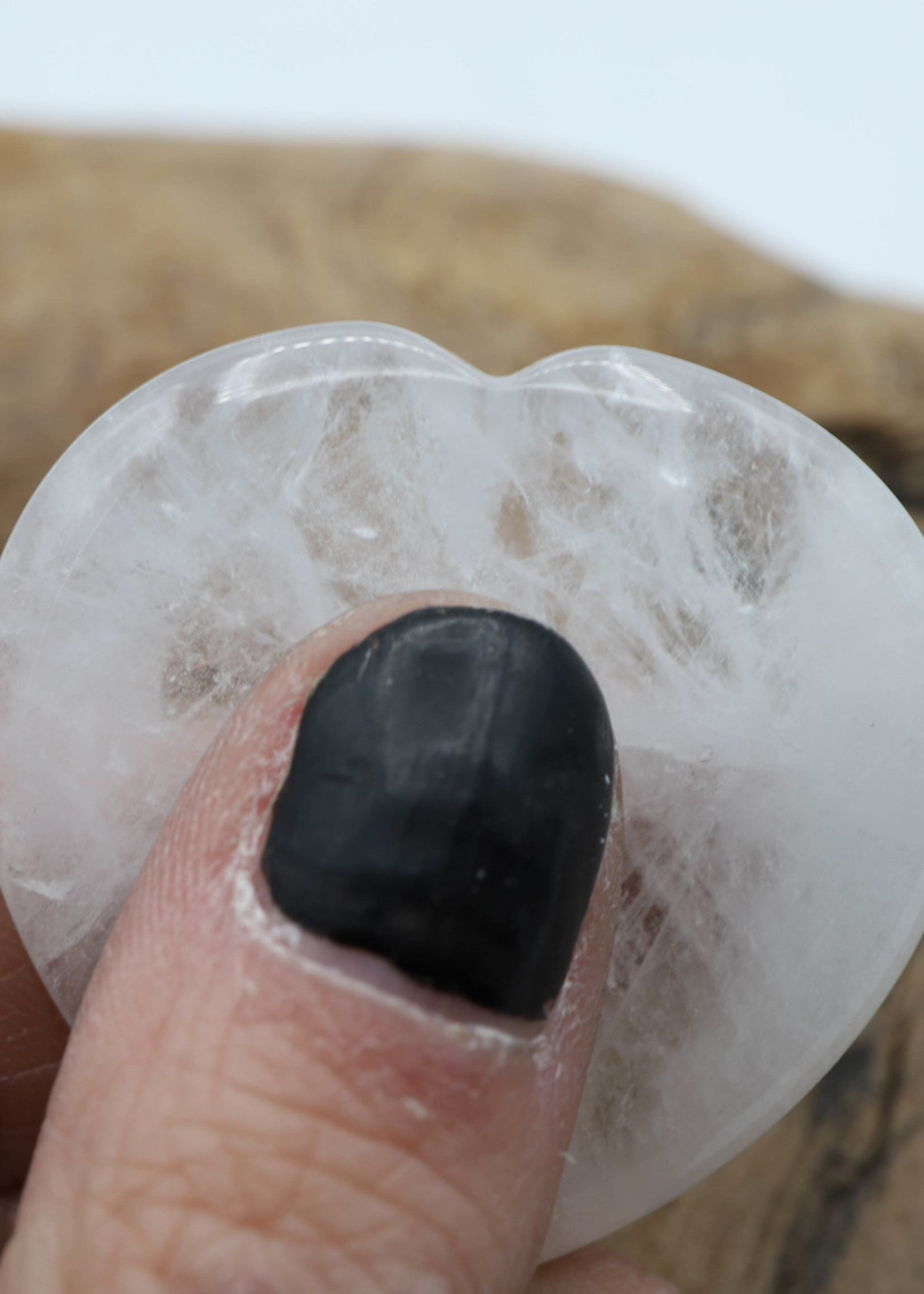 Heart thumb stone - Clear Quartz