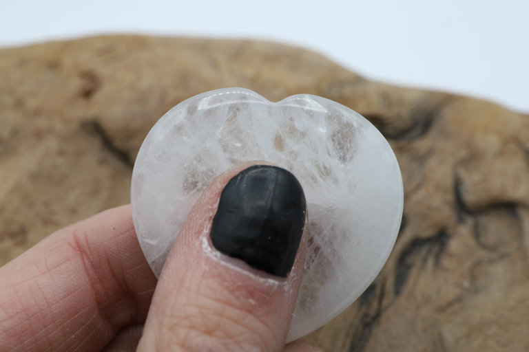 Heart thumb stone - Clear Quartz