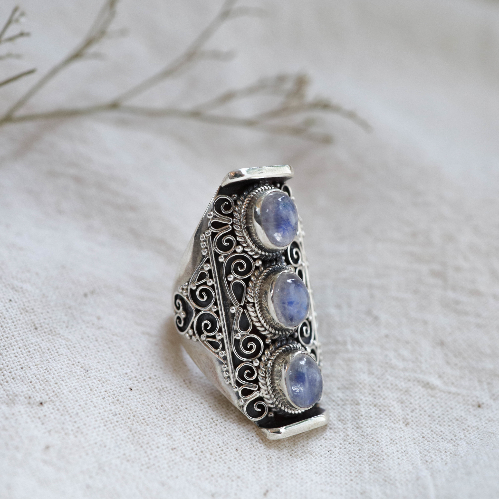 Rainbow moonstone ring - Trio