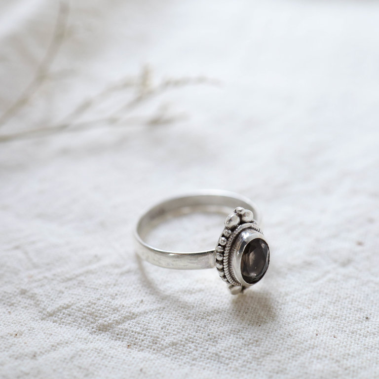 Smoky Quartz ring - Coquille