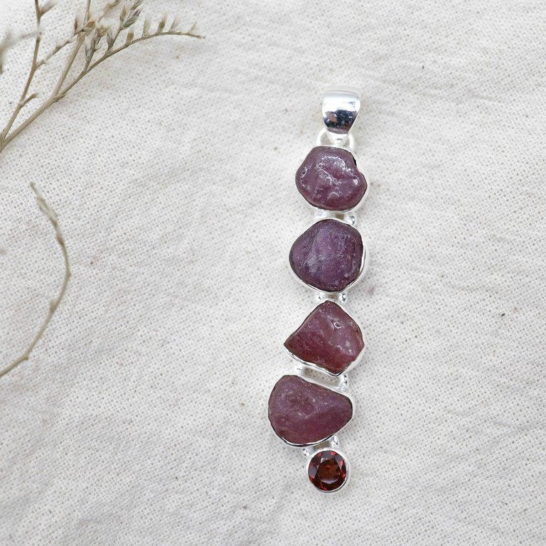 Ruby Pendant - Anthémis