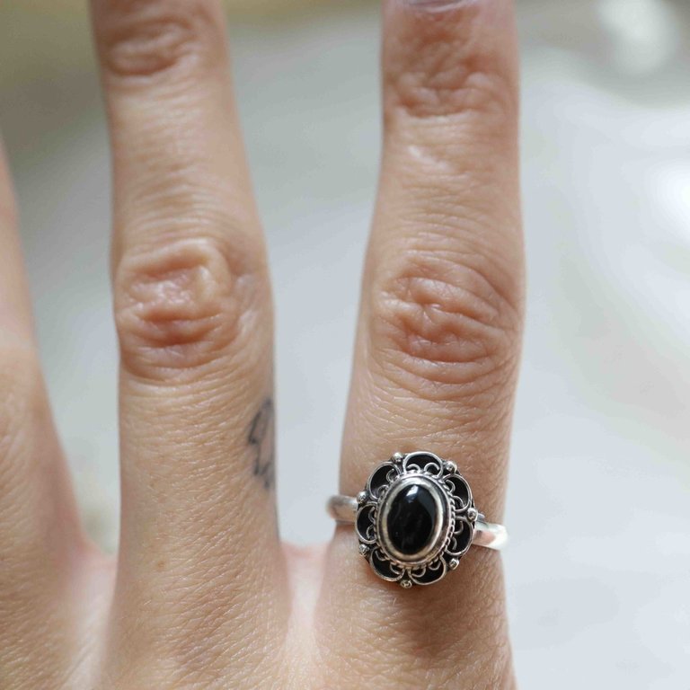 Onyx Ring - Fleur