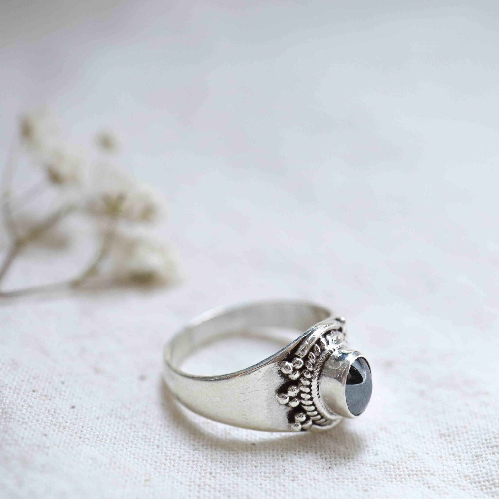 Hematite Ring Solaire