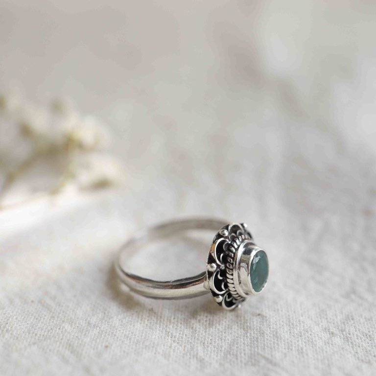 Emerald Ring - Fleur