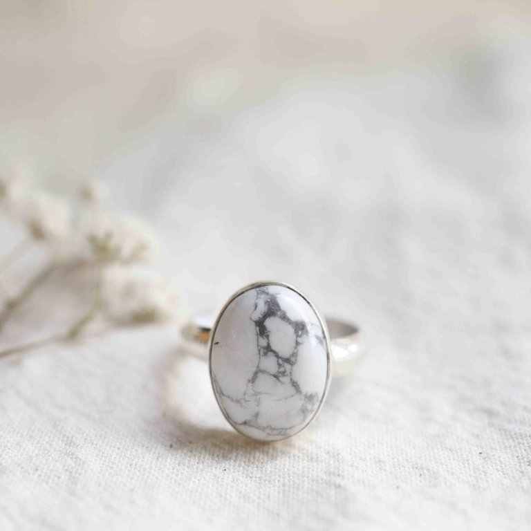 Bague Howlite Simple (L)