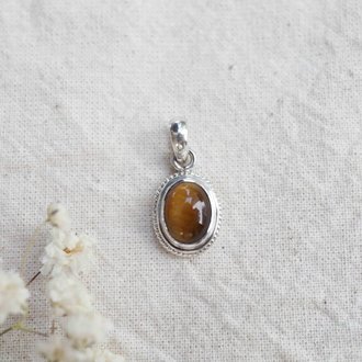 Tiger Eye Pendant - Hortensia Tiger Eye Pendant - Hortensia