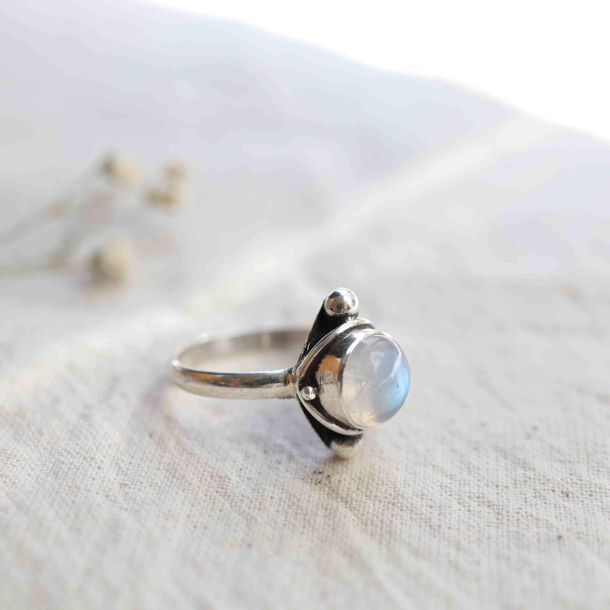 Rainbow moonstone ring - Uranus(L)
