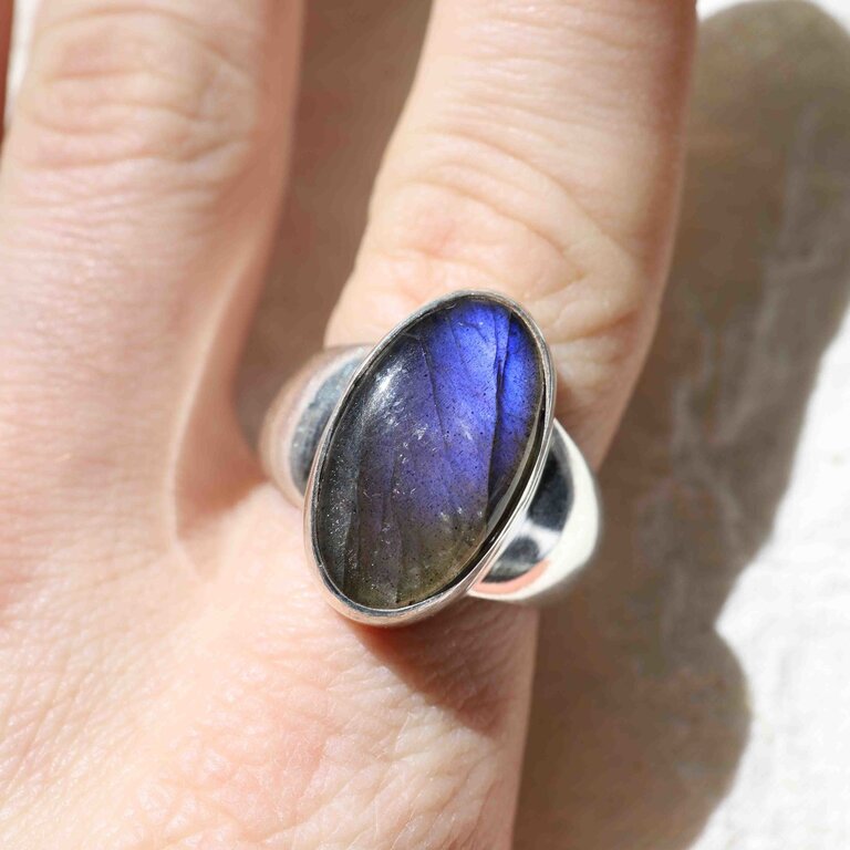 Labradorite ring - Simple