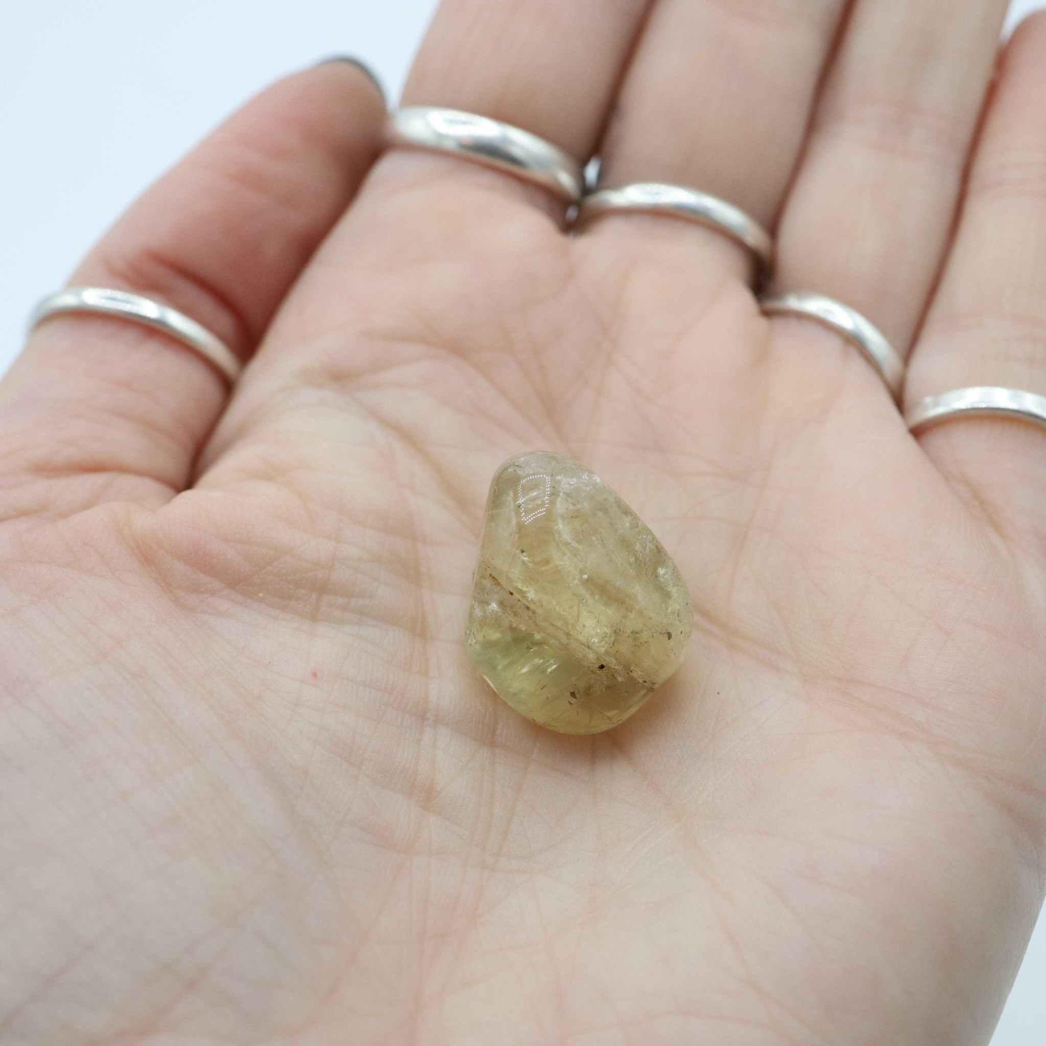 Citrine Naturelle 10,22 Carats – Pierre Précieuse Ovale, Certifiée Non Chauffée, Couleur Jaune