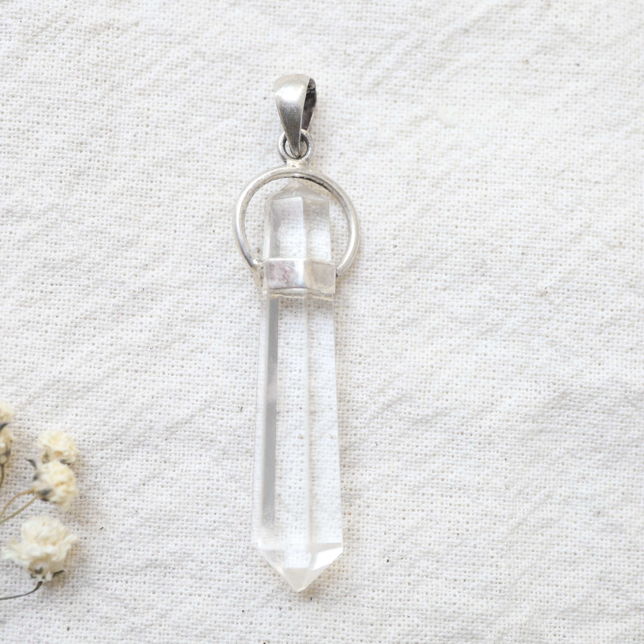 Clear quartz pendant - pointe