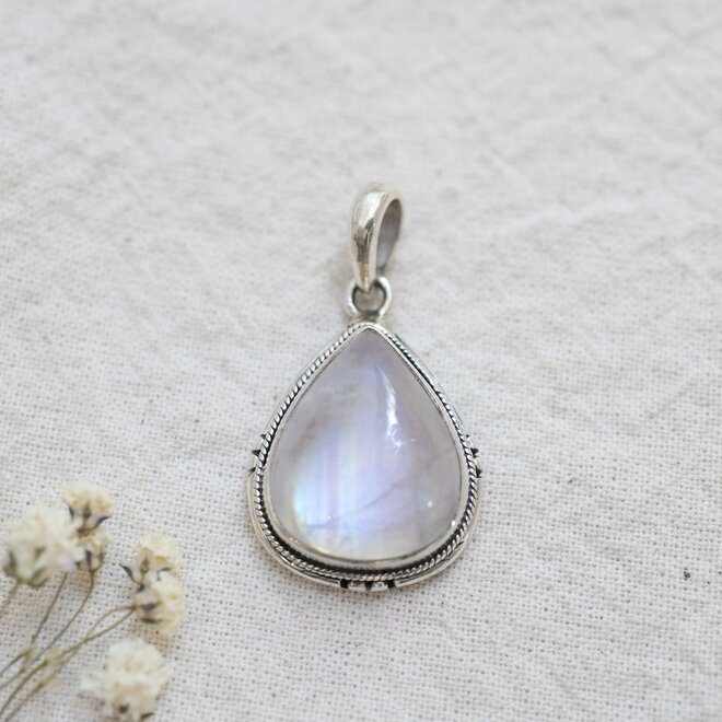 Rainbow Moonstone - Pierres D'ailleurs