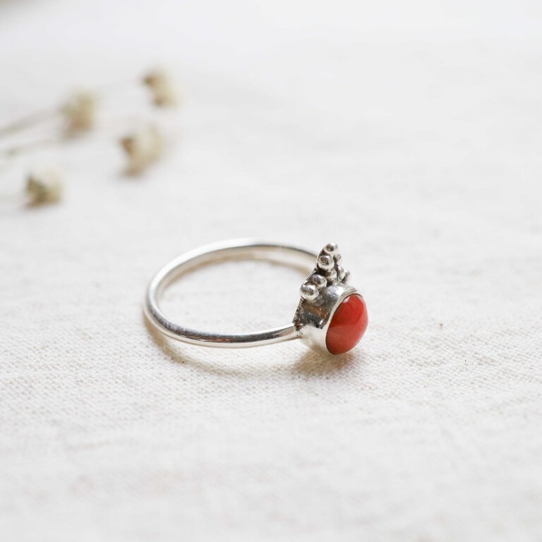 Coral ring - Daisy