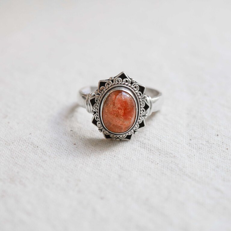 Sunstone Ring - Chrysanthème