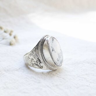 Howlite Ring - Dragon Howlite Ring - Dragon