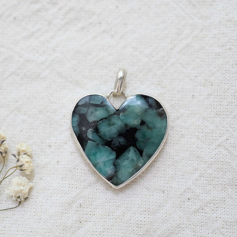 Emerald Pendant - Coeur