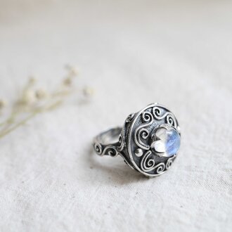 Rainbow moonstone ring - Héra Rainbow moonstone ring - Héra
