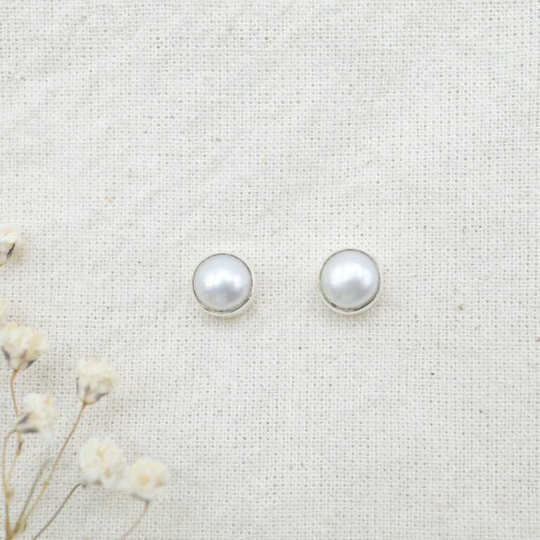 Pearl Earrings - Simple