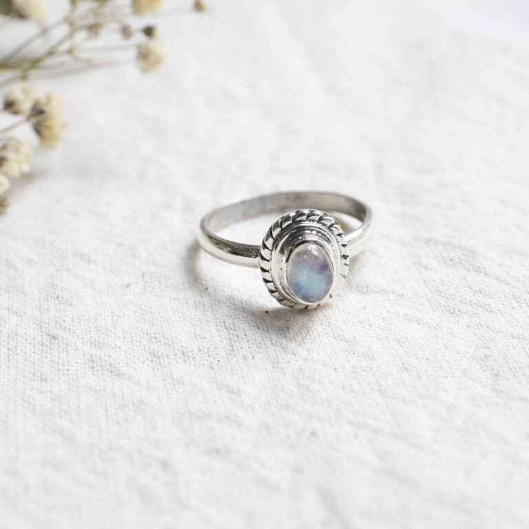 Rainbow moonstone ring - Arlo