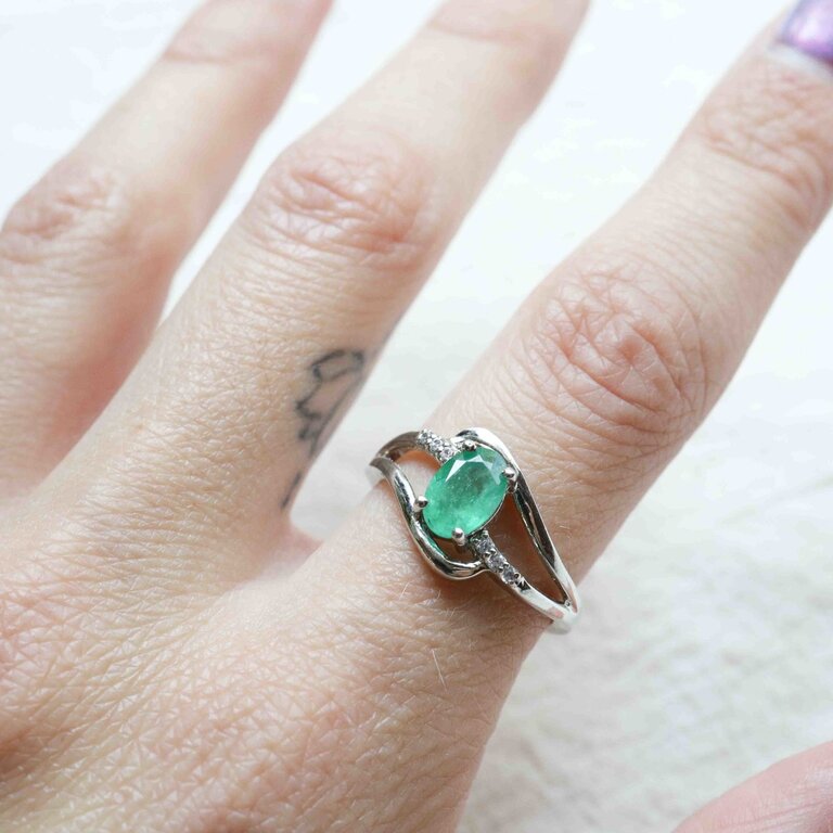 Emerald Ring - Bégonia