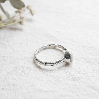 Howlite Ring - Torsade Howlite Ring - Torsade