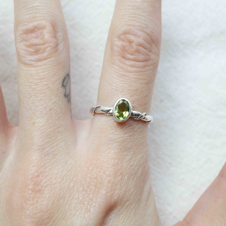Peridot Ring - Torsade