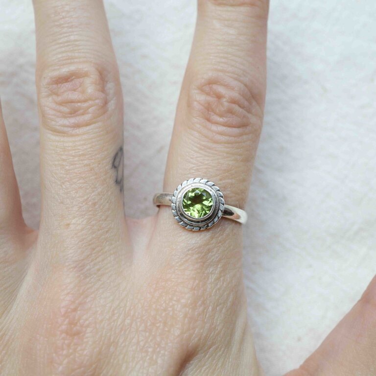 Peridot Ring - Arlo