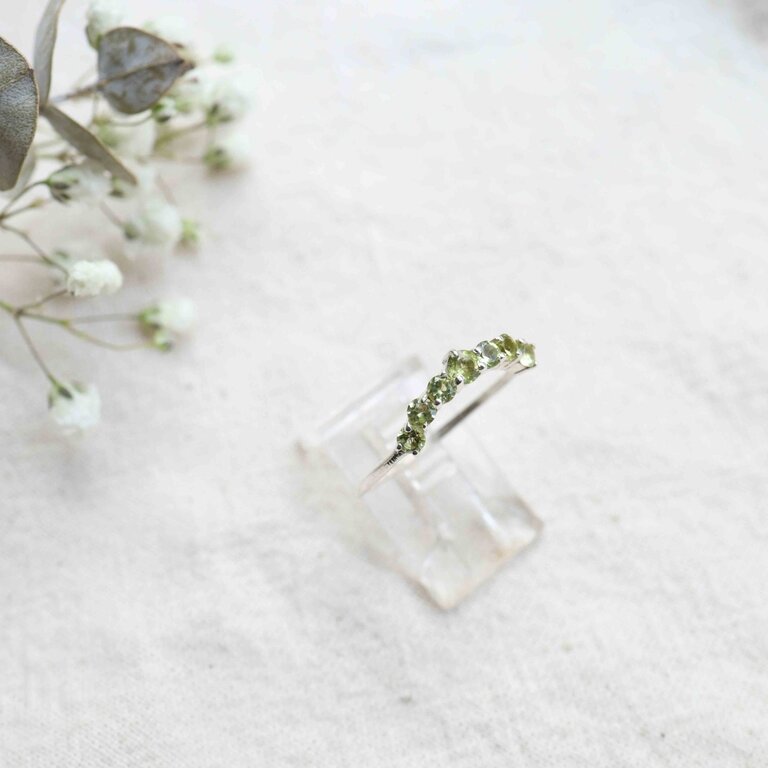 Peridot Ring - Ixia