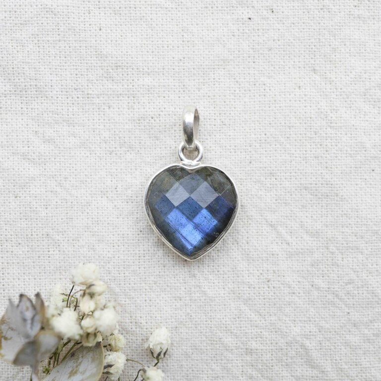 Pendentif Labradorite - Coeur facetté