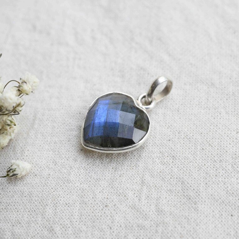 Pendentif Labradorite - Coeur facetté