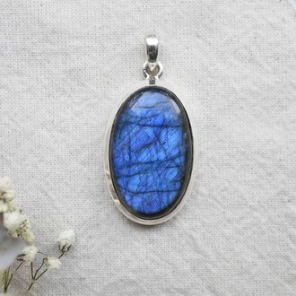 Labradorite Pendant - Magie Labradorite Pendant - Magie