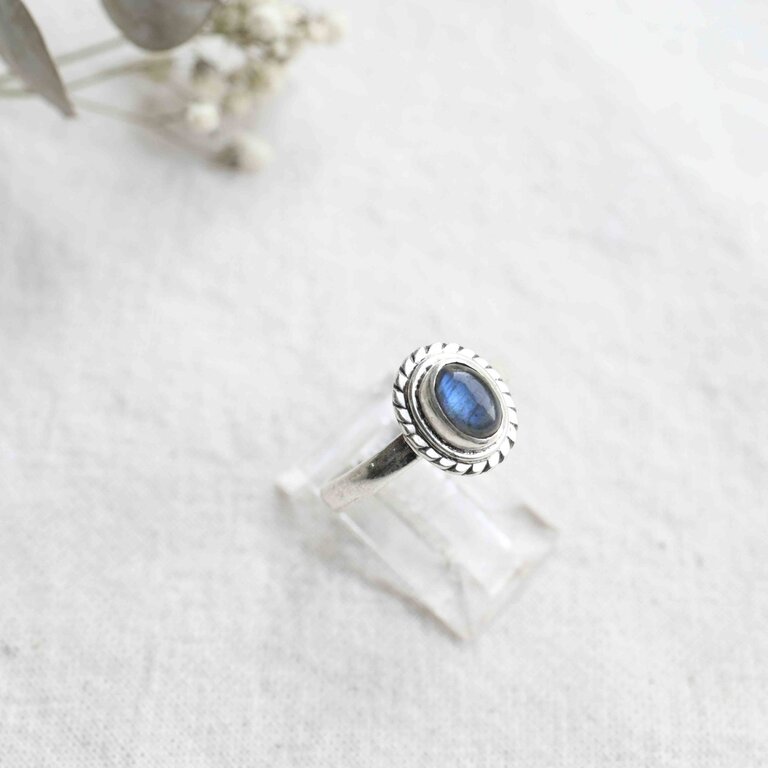 Labradorite Ring - Arlo