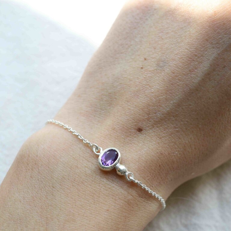 Amethyst Bracelet - Élégance