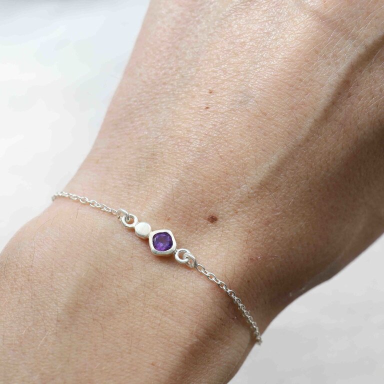 Amethyst Bracelet - Élégance