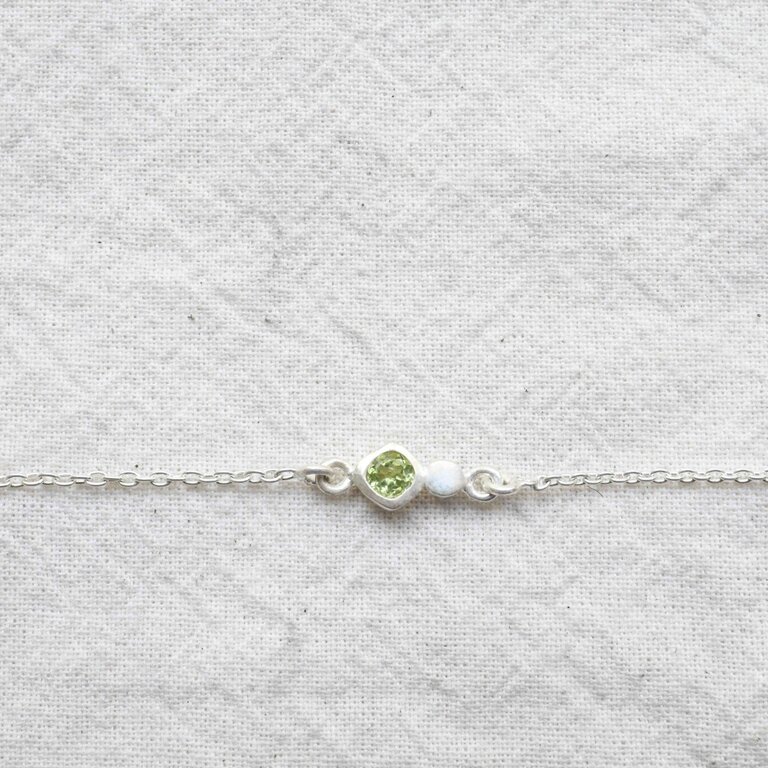 Peridot Bracelet - Élégance