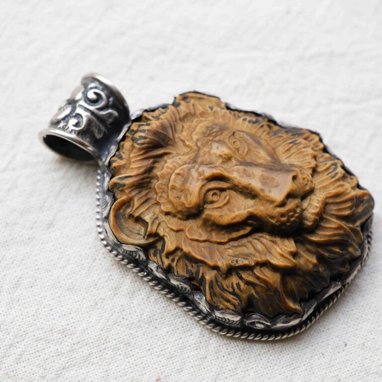 Pendentif Oeil de tigre - Lion