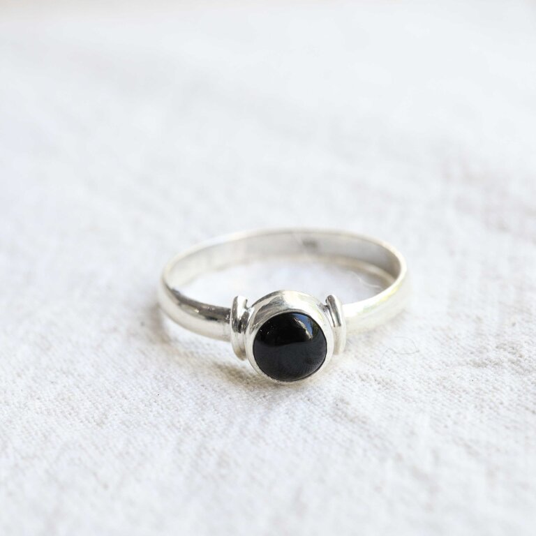 Onyx Ring - Myosotis