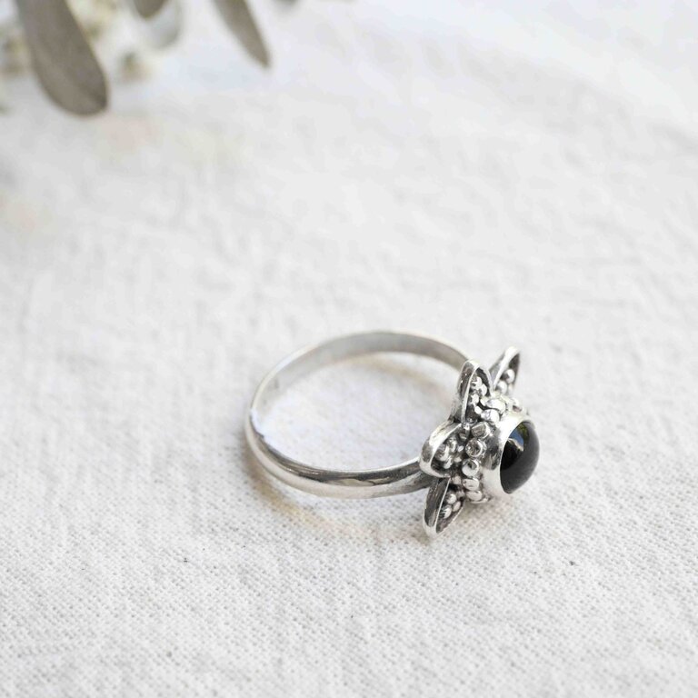 Onyx Ring - Lotus
