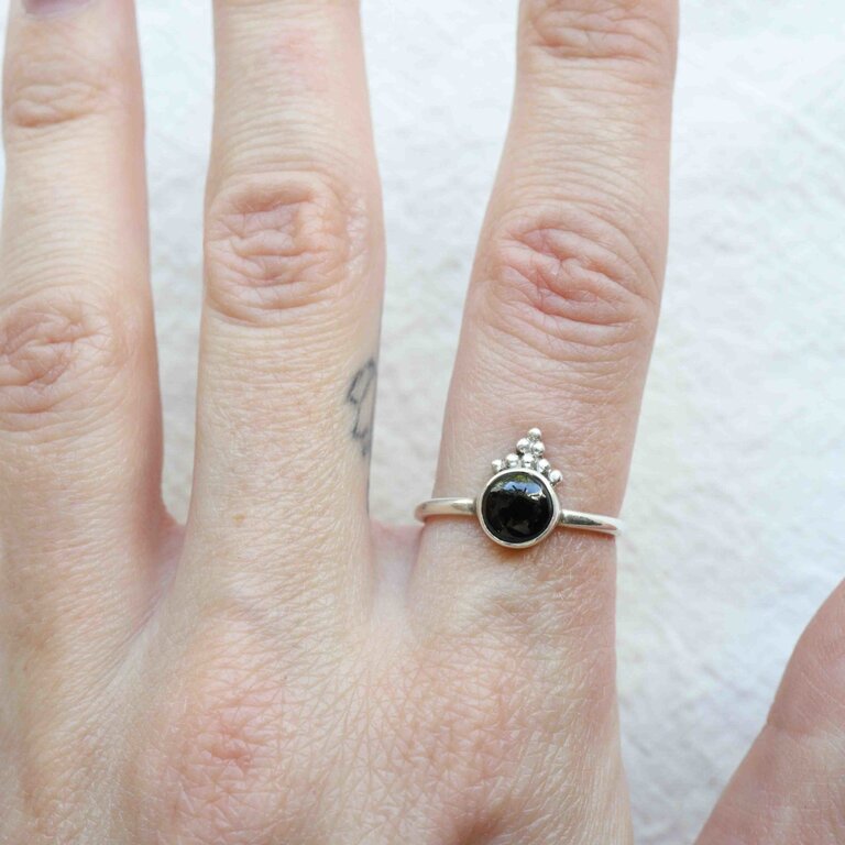 Onyx Ring - Daisy