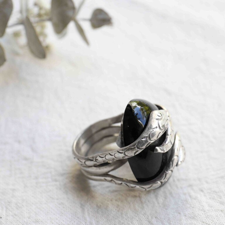 Onyx Ring - Serpent