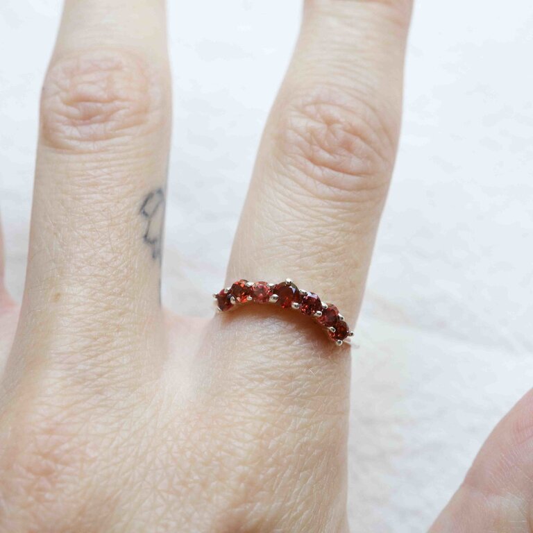 Garnet Ring - Ixia