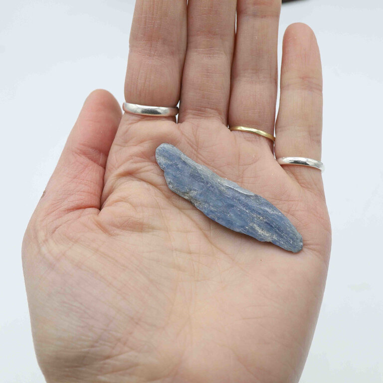 Cyanite bleue brute