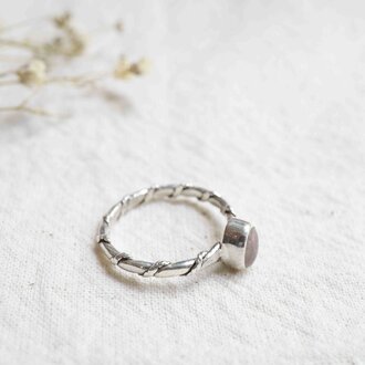 Rose Quartz Ring - Torsade