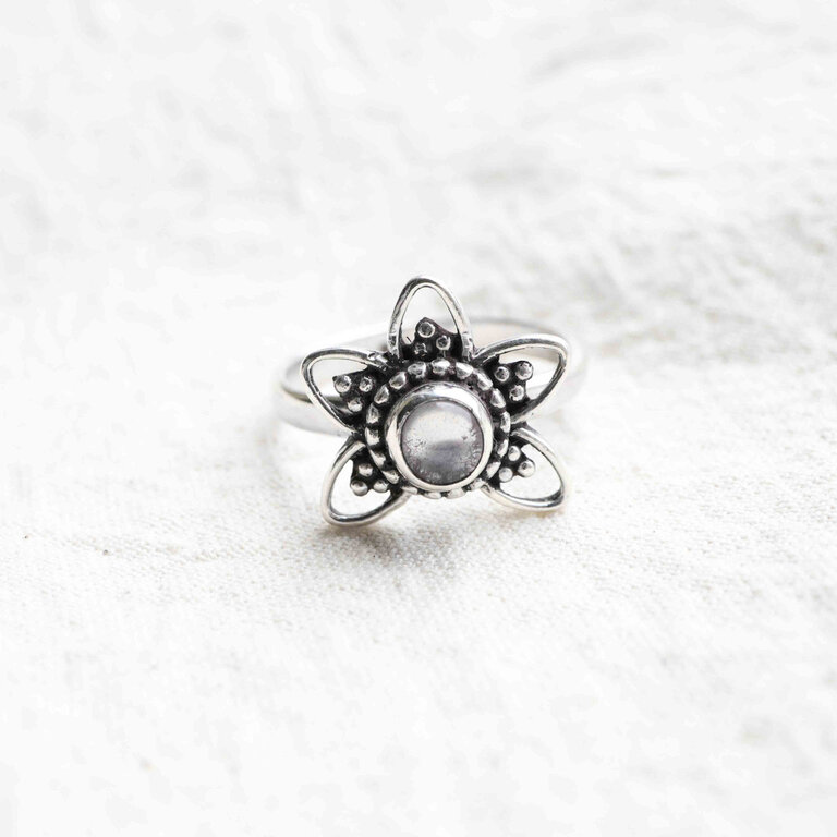 Rose Quartz Ring - Lotus