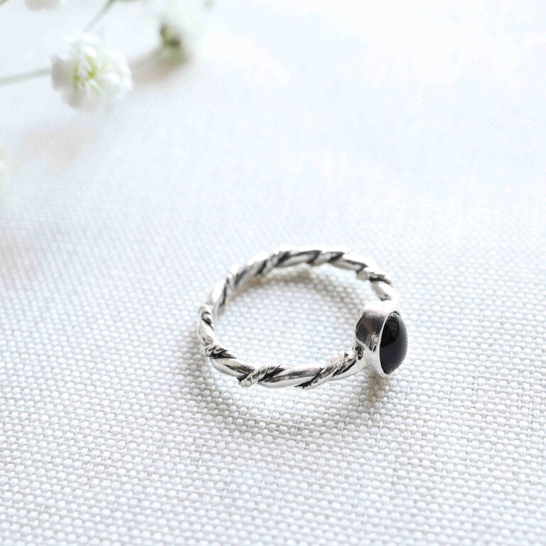 Onyx Ring - Torsade