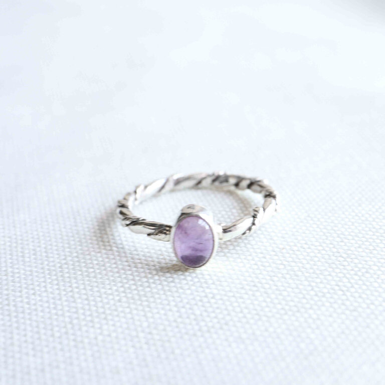 Amethyst Ring - Torsade