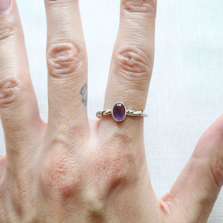 Amethyst Ring - Torsade