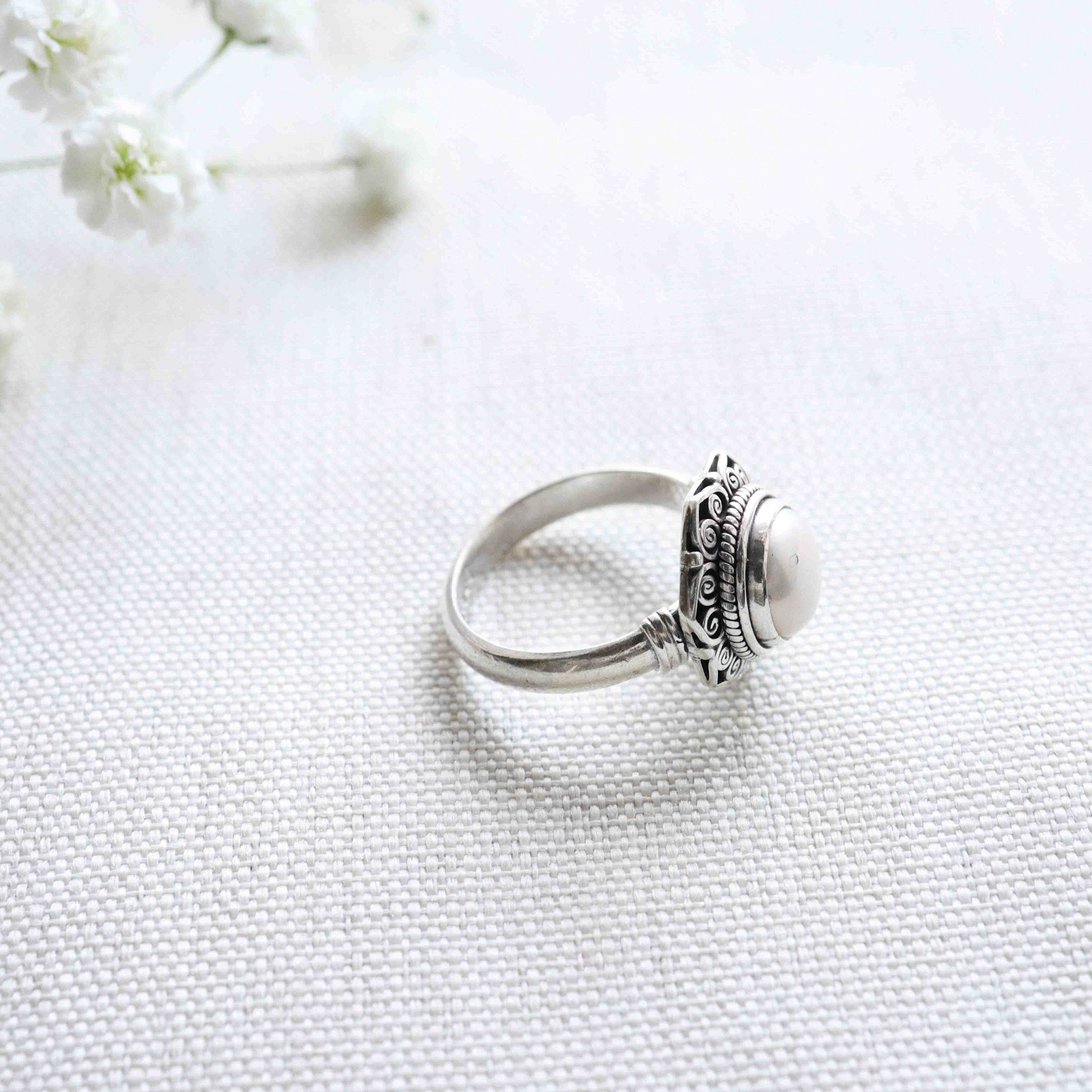 Pearl ring - Chrysanthème