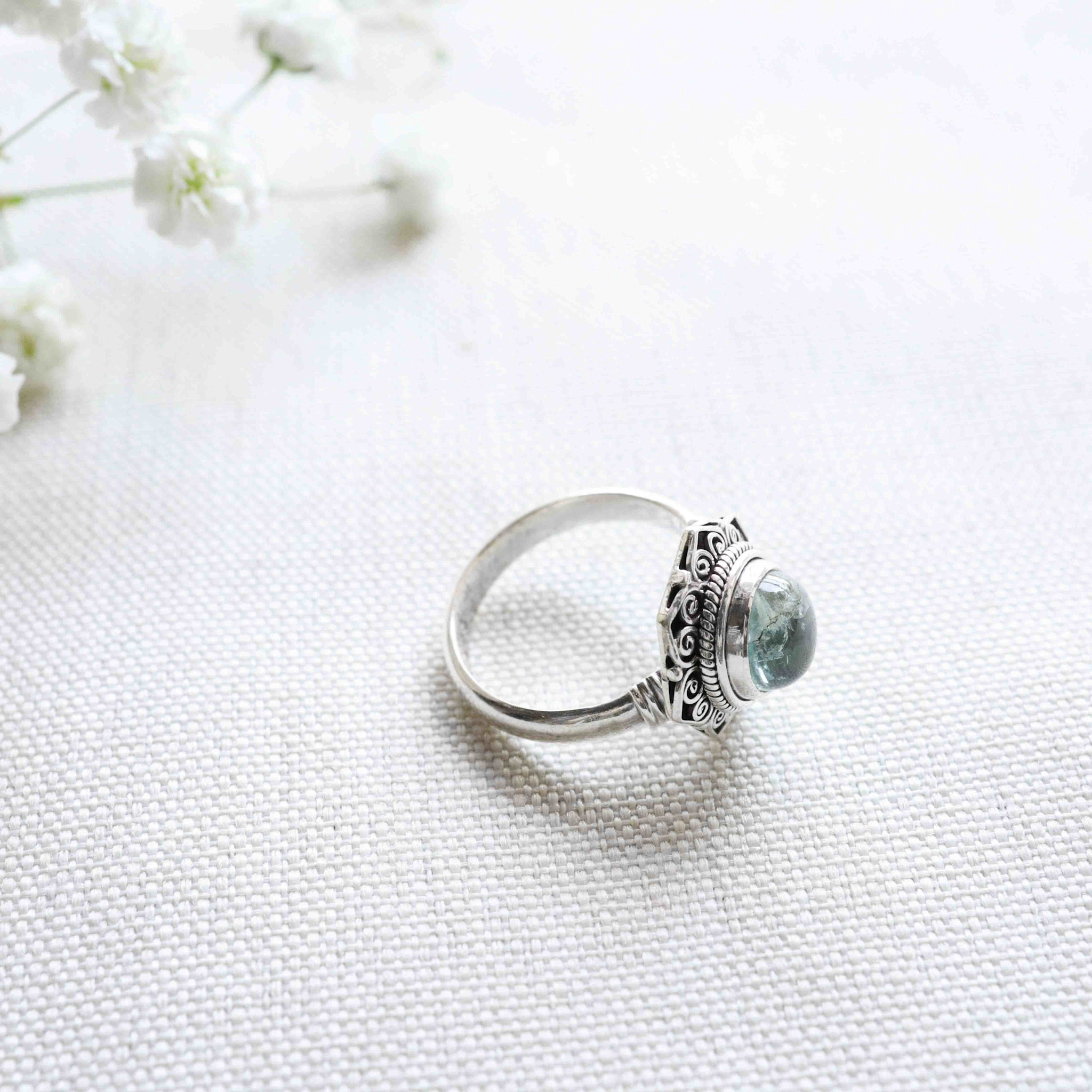 Aquamarine Ring - Chrysanthème